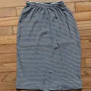 Elastic waist pull on knit skirt